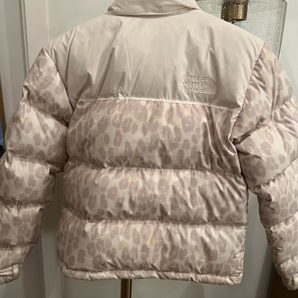 The North Face Retro Nuptse leopard jacket size S (like new) - Picture 5 of 10